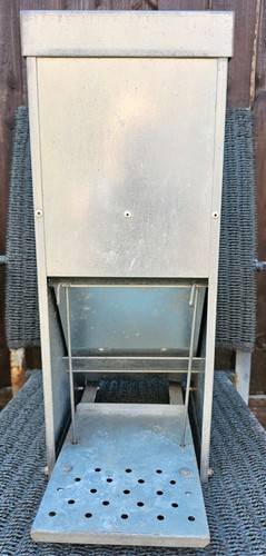 Gavanized chicken treadle - gavanized,