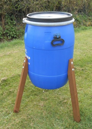 Chicken feeder pheasant - chicken,